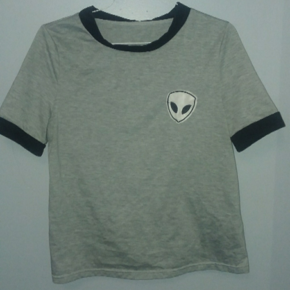 Grey alien tshirt